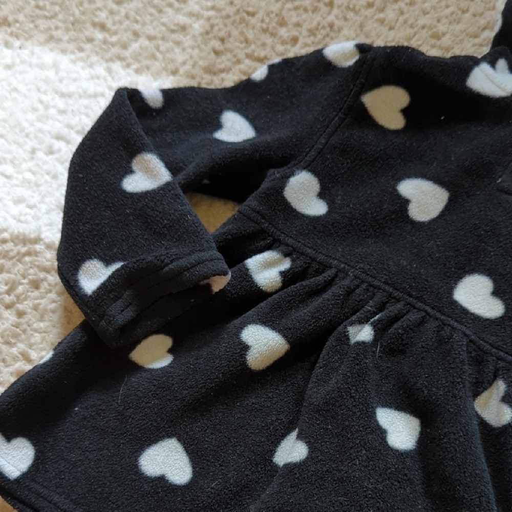 Old Navy Fleece Black and White Heart Pattern Jacket. - Picture 6 of 7
